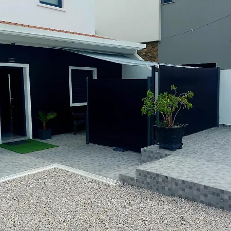 Aroeira House *