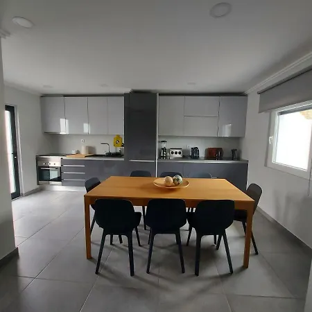 Aroeira House 度假居 *